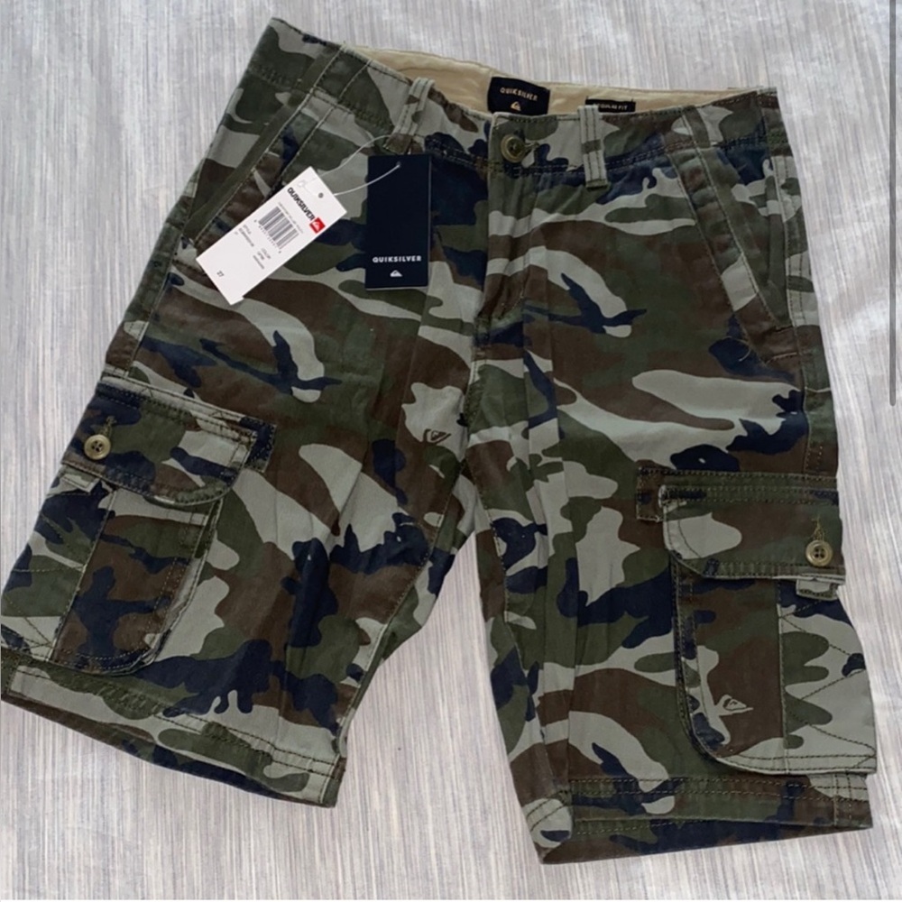 Quiksilver Youth Everyday Deluxe Cargo Shorts, Boy’s 12-14 (27” Waist)